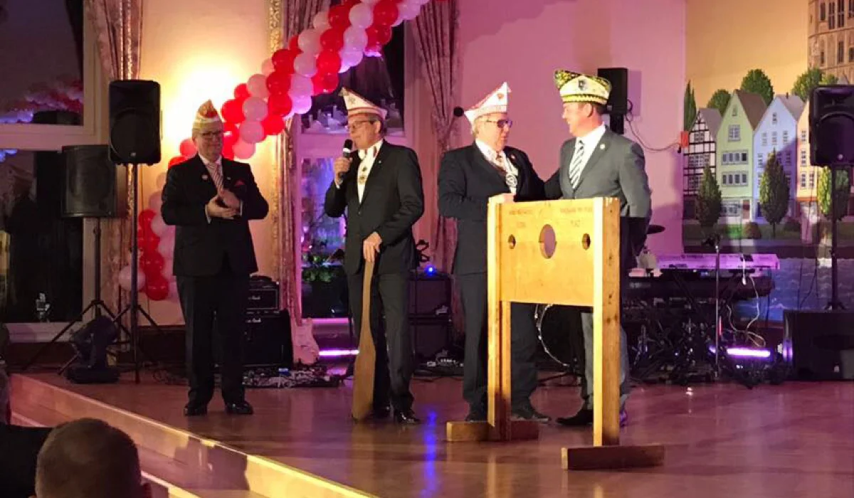 Ehrensenator Henk van Benthem Ehrensenator Henk van Benthem