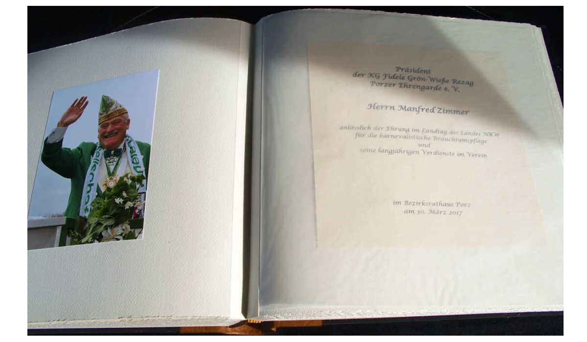 Eintrag ins goldene Buch