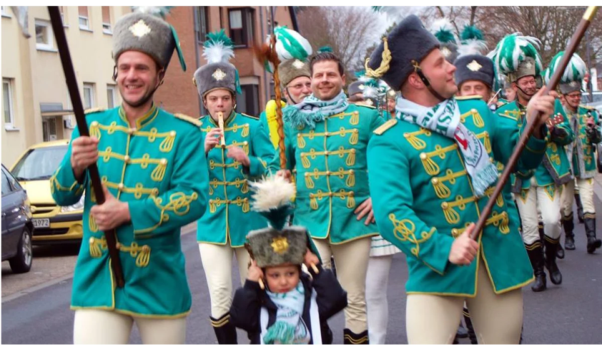 REZAG-Husaren - Tanzcorps mutiert zum Spielmannszug