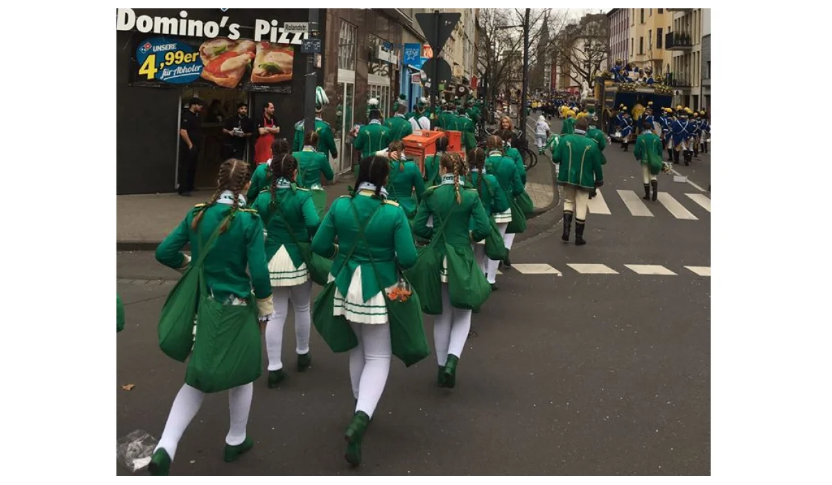 Grön-Wieß im Kölner Rosenmontagszug