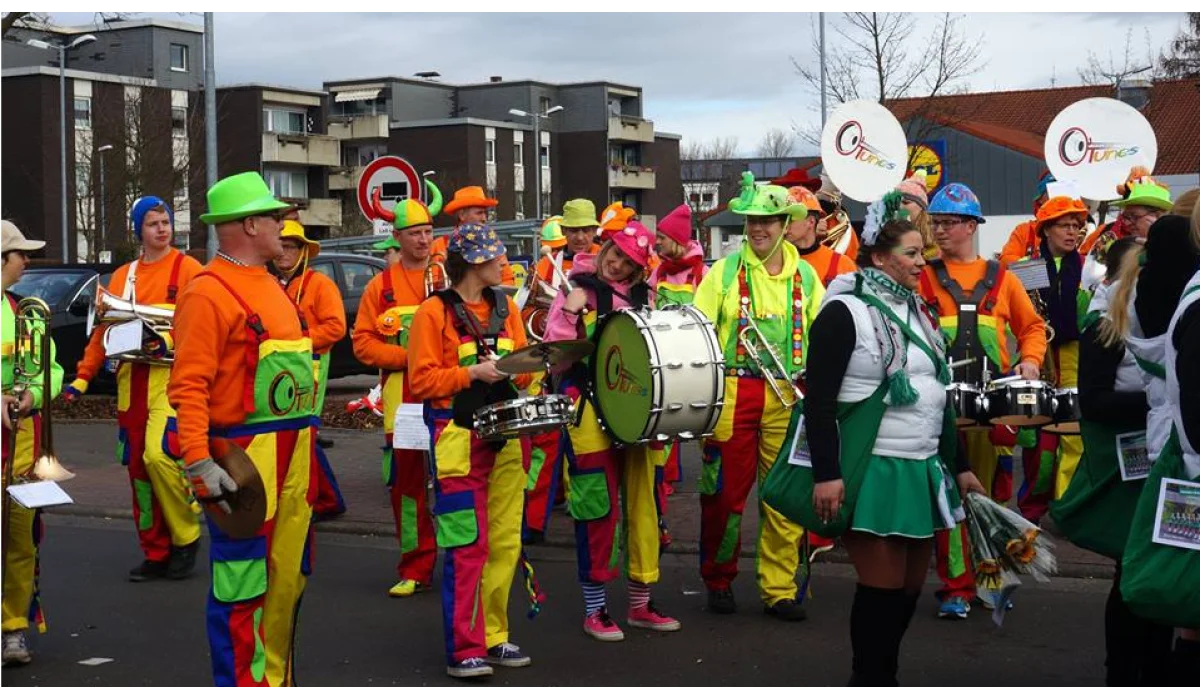 Porzer Rosensonntagszug bricht alle Rekorde Porzer Rosensonntagszug bricht alle Rekorde