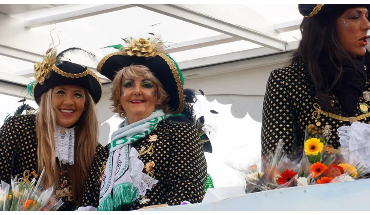 Porzer Rosensonntagszug bricht alle Rekorde Porzer Rosensonntagszug bricht alle Rekorde