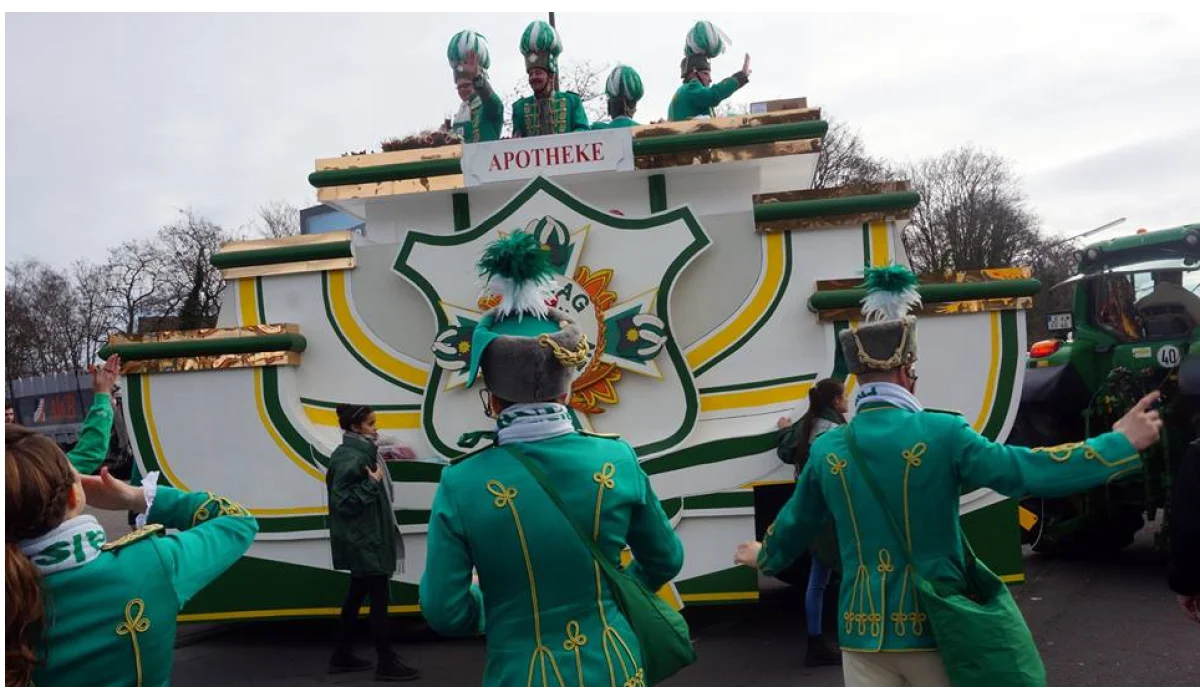 Porzer Rosensonntagszug bricht alle Rekorde Porzer Rosensonntagszug bricht alle Rekorde