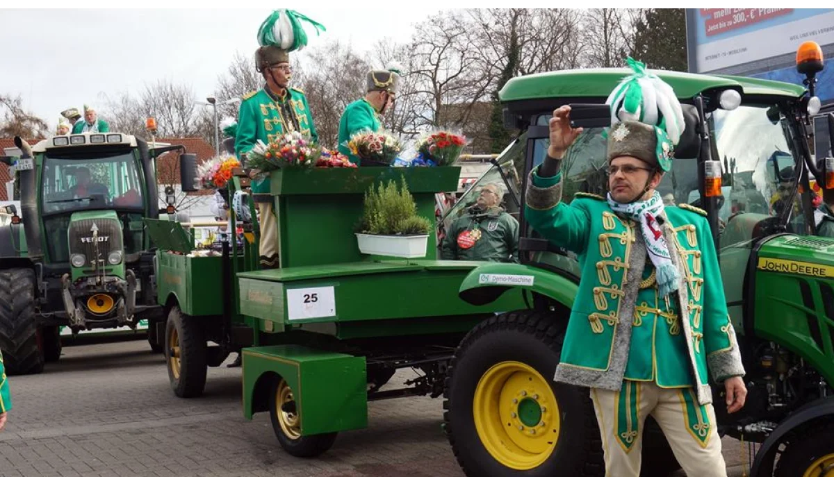 Porzer Rosensonntagszug bricht alle Rekorde Porzer Rosensonntagszug bricht alle Rekorde